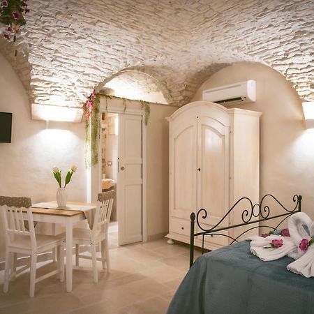 La Pietra Maga Villa มาร์ตินาฟรังกา ภายนอก รูปภาพ